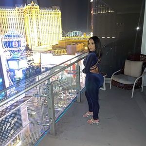 Meet your Posher, Thalia